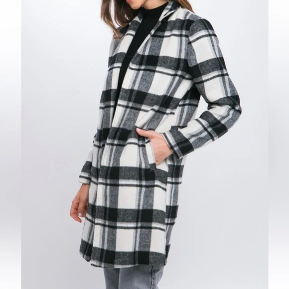 37 Fabulous Lapel Collared Plaid Wool Blend Full Coat - Picture 3 of 4